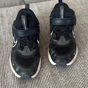 Nike boys shoes